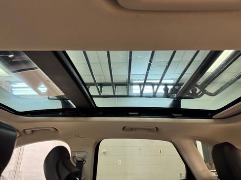 Used 2017 Lincoln MKC Reserve image 17