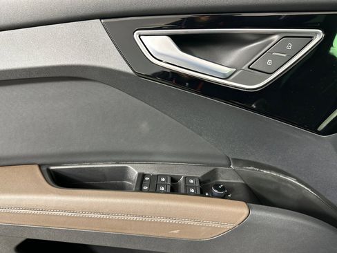 Used 2024 Audi Q4 e-tron Premium image 10