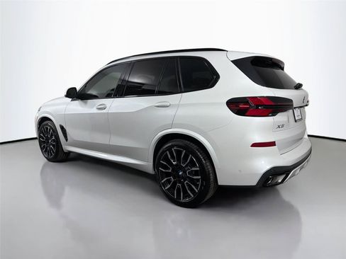 New 2026 BMW X5 xDrive40i w/ M Sport Package AWD/4WD image 7