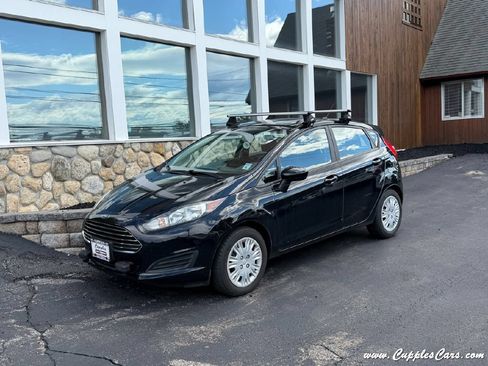 Used 2017 Ford Fiesta S FWD image 1