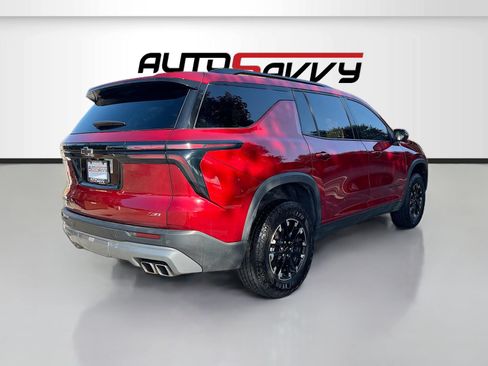 Used 2024 Chevrolet Traverse Z71 AWD/4WD image 7