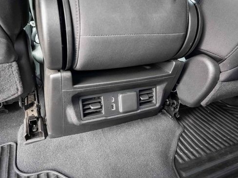 Used 2022 Chevrolet Silverado 1500 LT image 15