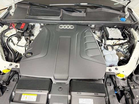Used 2021 Audi Q7 2.0T Premium w/ Convenience Package AWD/4WD image 32