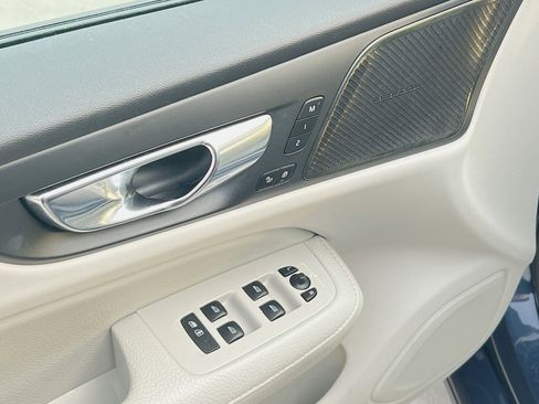 Used 2021 Volvo S60 T5 Momentum image 15