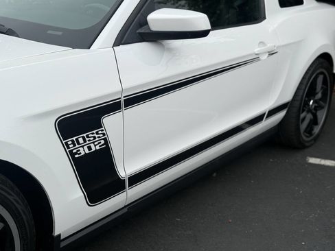 Used 2012 Ford Mustang Boss 302 w/ Boss 302 Accessory Pkg image 9