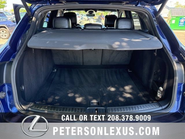 Used 2022 Porsche Macan AWD/4WD image 21