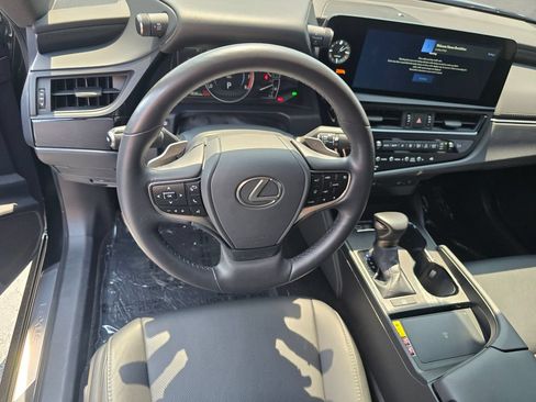 Used 2025 Lexus ES 350 w/ Premium Package FWD image 19