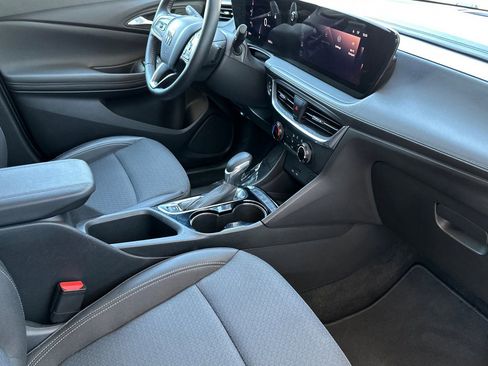 Certified 2024 Buick Encore GX Preferred image 16