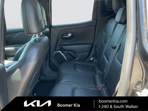 Used 2018 Jeep Renegade Limited w/ UConnect 8.4 Nav Group FWD image 13