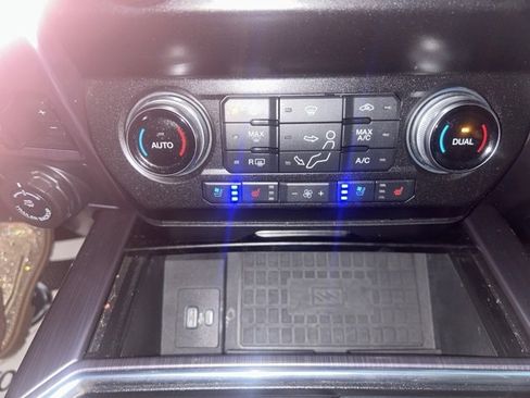 Used 2020 Ford F350 Limited image 28