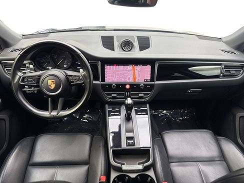Used 2024 Porsche Macan AWD/4WD image 50