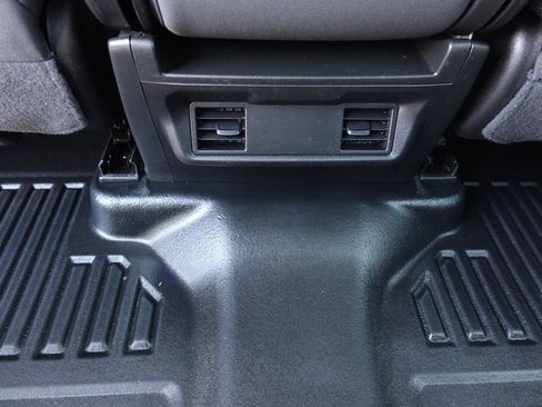 Used 2022 Chevrolet Silverado 1500 W/T w/ WT Value Package AWD/4WD image 37