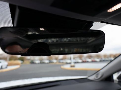 Used 2025 Toyota Camry XLE image 36