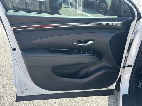 Used 2024 Hyundai Tucson Limited FWD image 10