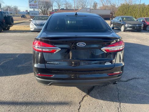 Used 2019 Ford Fusion SE w/ Equipment Group 151A image 6