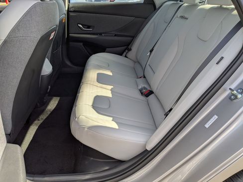 New 2025 Hyundai Elantra Limited image 20