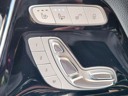 Used 2025 Mercedes-Benz G 550 image 24