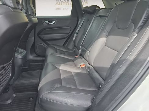 Used 2023 Volvo XC60 B5 Plus w/ Climate Package AWD/4WD image 13