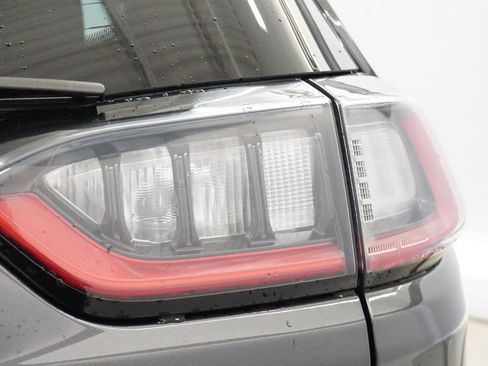 Certified 2020 Jeep Cherokee Trailhawk w/ Cold Weather Group image 17