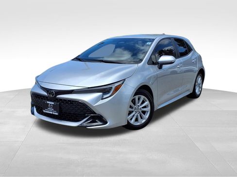 Used 2024 Toyota Corolla SE w/ SE Package FWD image 1
