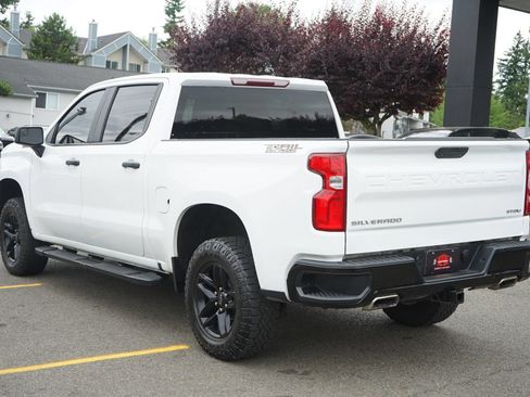 Used 2019 Chevrolet Silverado 1500 Custom Trail Boss w/ Custom Convenience Package AWD/4WD image 3