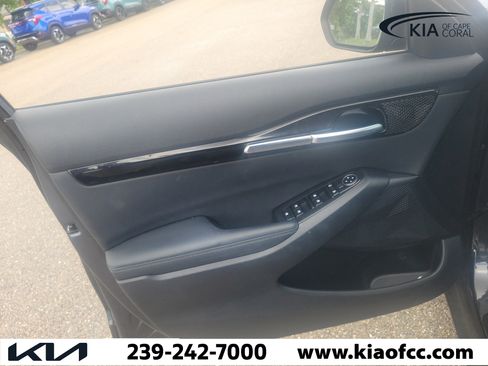 Used 2024 Kia Seltos S AWD/4WD image 22