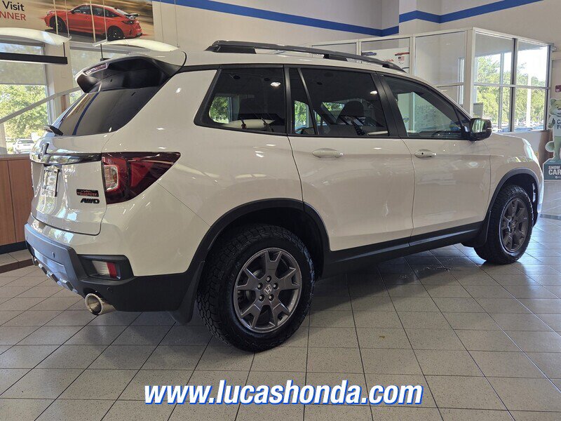 Used 2024 Honda Passport TrailSport image 4