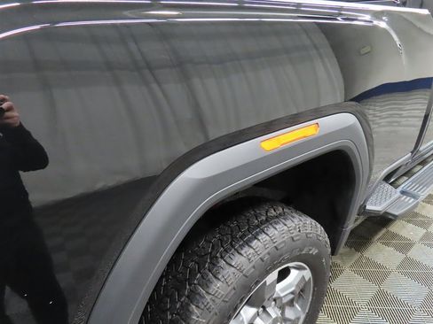 Used 2025 GMC Sierra 2500 SLT image 33