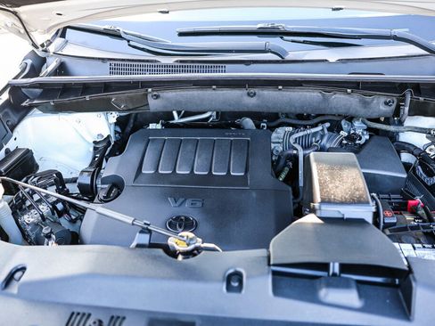 Used 2015 Toyota Highlander XLE image 21