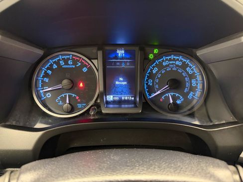 Used 2021 Toyota Tacoma TRD Off-Road AWD/4WD image 19
