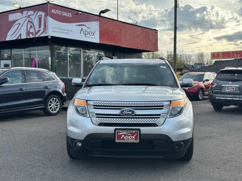 Used 2011 Ford Explorer Limited w/ 301A Rapid Spec Order Code FWD image 3