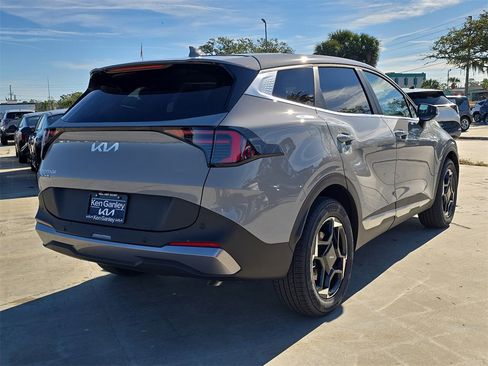 New 2026 Kia Sportage EX image 8
