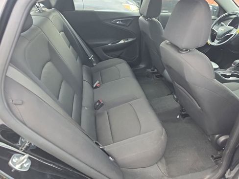Used 2025 Chevrolet Malibu RS w/ LPO, Floor Liner Package FWD image 14