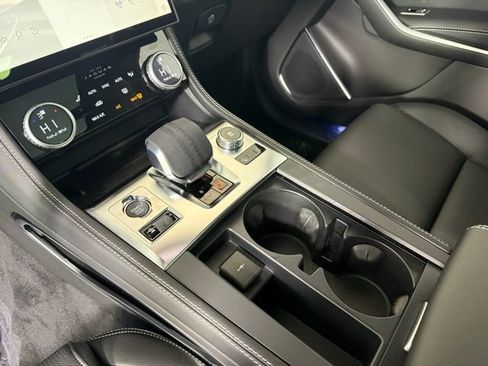 Certified 2025 Jaguar F-PACE R-Dynamic S image 23