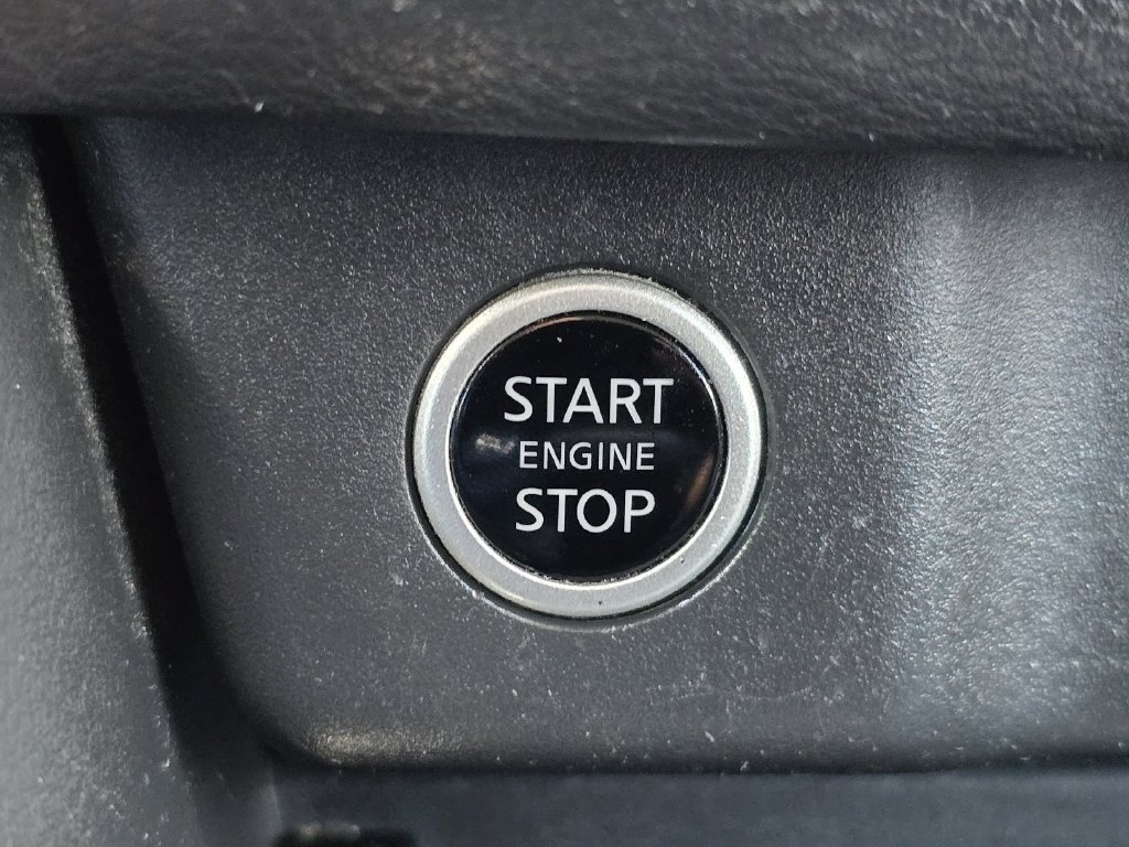 Used 2021 Nissan Rogue S FWD image 29