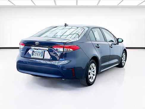 Used 2023 Toyota Corolla LE image 4