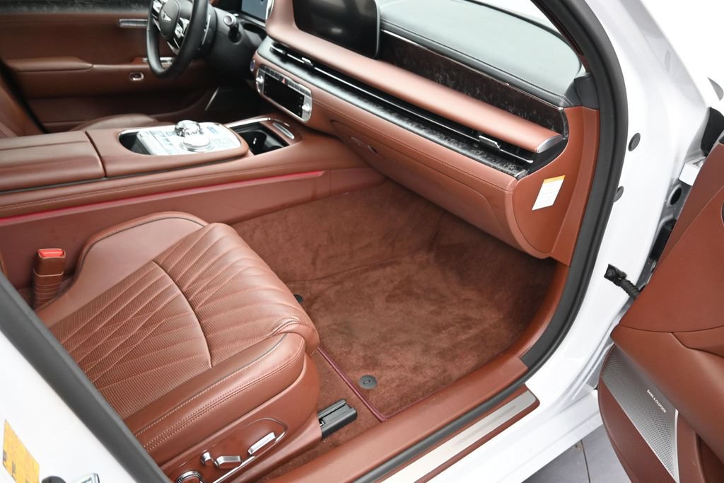 Used 2024 Genesis G90 3.5T AWD/4WD image 23