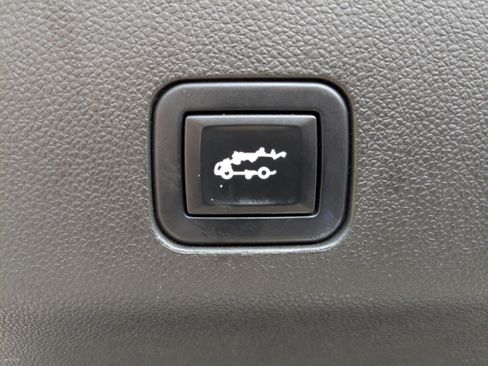 Used 2022 Chevrolet Tahoe LT w/ Luxury Package image 13