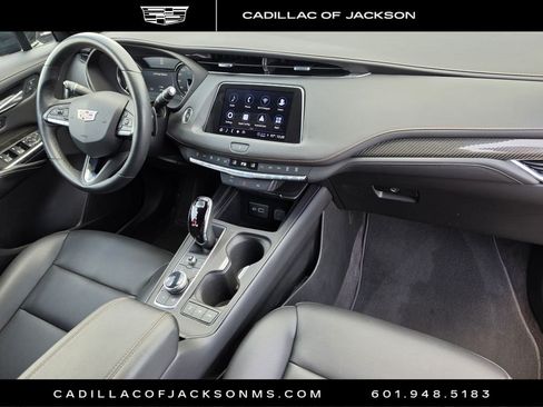 Certified 2023 Cadillac XT4 Sport FWD image 30