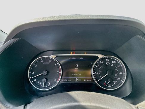 Used 2025 Nissan Sentra SR FWD image 14
