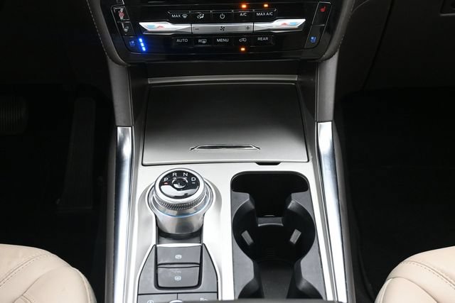 Used 2022 Ford Explorer Platinum w/ Equipment Group 601A AWD/4WD image 24