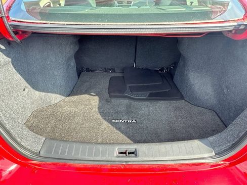 Used 2019 Nissan Sentra SR FWD image 24