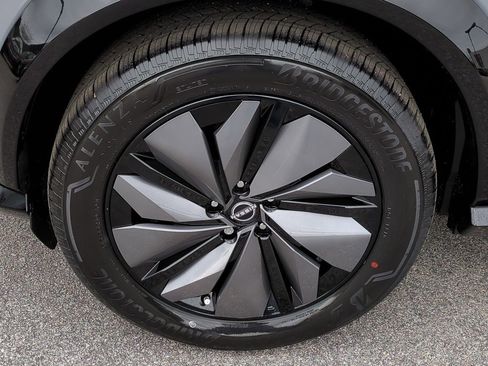 New 2024 Nissan Ariya AWD image 10