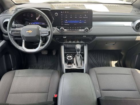 Used 2023 Chevrolet Colorado LT w/ LT Convenience Package II AWD/4WD image 3