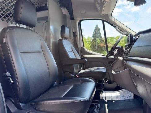 Used 2021 Ford Transit 250 Medium Roof RWD image 28
