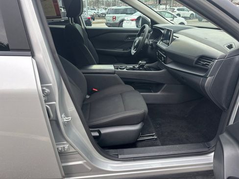 Used 2024 Nissan Rogue S image 13
