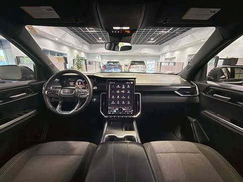 Certified 2025 GMC Acadia Elevation image 16