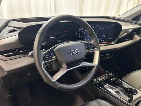 Used 2025 Audi Q6 e-tron Premium Plus w/ Premium Plus AWD/4WD image 2