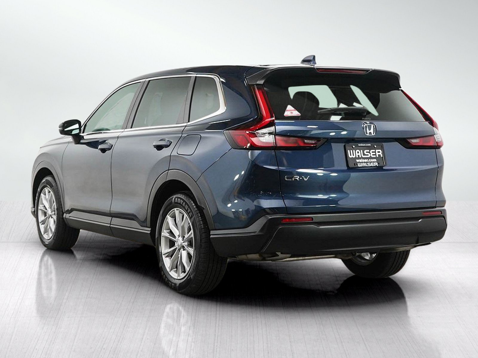 Used 2024 Honda CR-V EX image 3