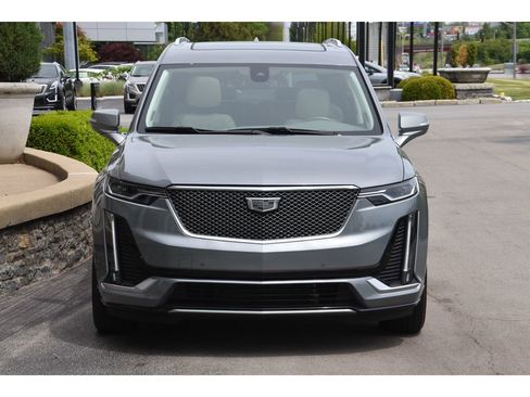 Used 2024 Cadillac XT6 Premium Luxury FWD image 9
